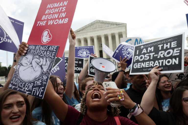 hooggerechtshof-vs-verwerpt-historisch-arrest-roe-versus-wade-staten-kunnen-abortus-verbieden