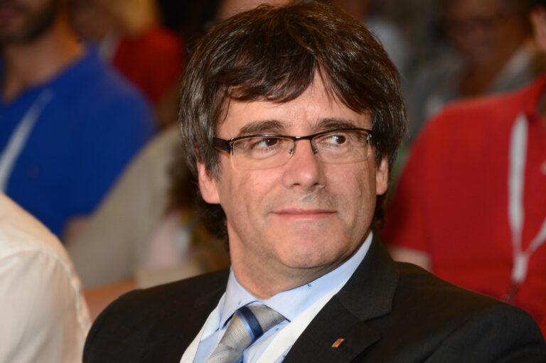 28145300736_da9b31698c_o