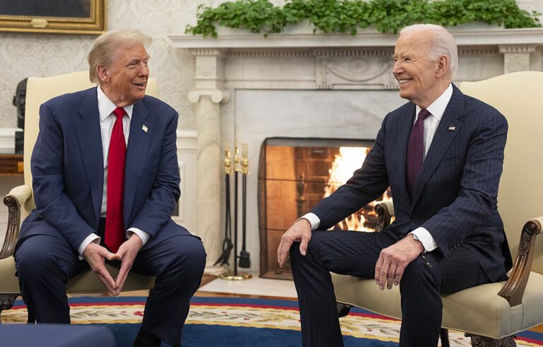 President_Joe_Biden_meets_with_President-elect_Donald_Trump_on_November_13,_2024,_in_the_White_House_Oval_Office_(cropped)