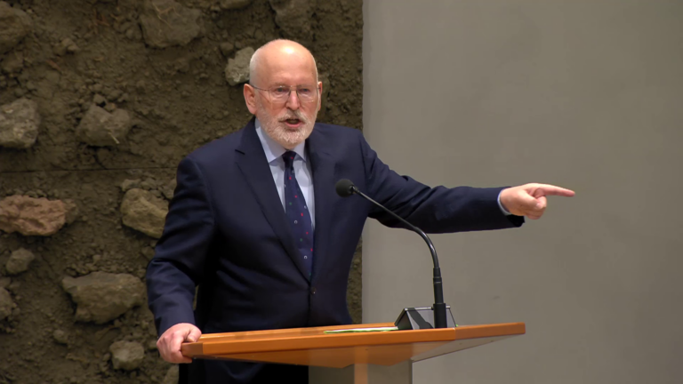 vlcsnap-2025-04-02-12h34m39s210